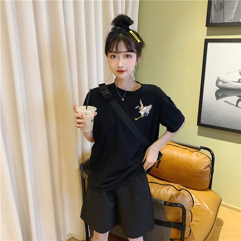 Women's Embroidered Short-Sleeved T-shirt Loose Sleeves Shirt Top