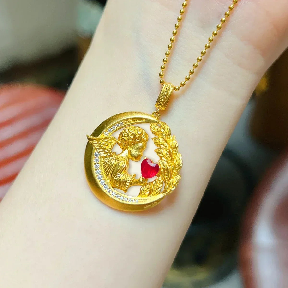 Authentic AU750 Real 18K Gold Angel Fall in Love Pendant For Woman Yellow Gold Gift Stylish Present Fine Jewelry